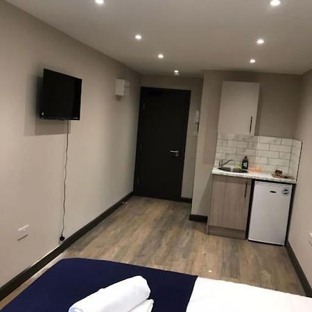 Bedfont House Hillingdon Exterior foto