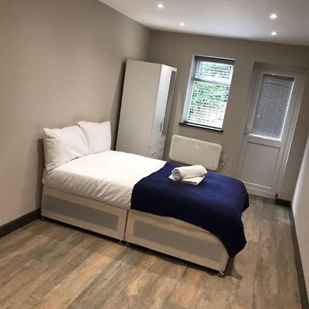 Bedfont House Hillingdon Exterior foto